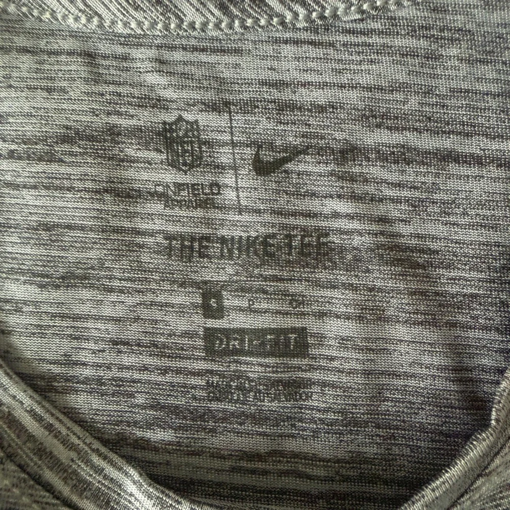 Nike New Orleans Saints T-Shirt Women Small Charcoal Heather